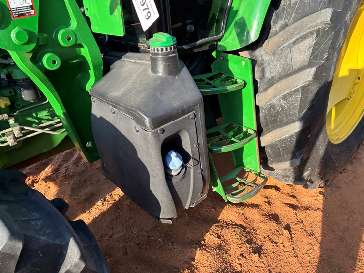 2022-john-deere-6105e-image-13