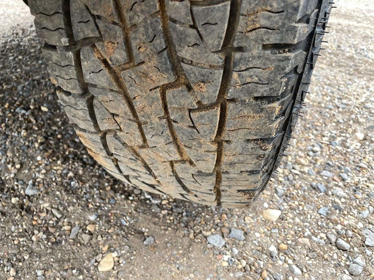 2010-jeep-wrangler-sport-image-22