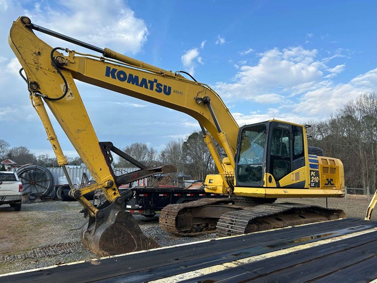 2015-komatsu-pc210-lc-10-image-2