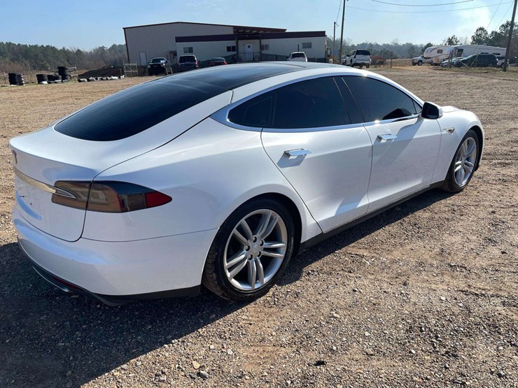 2013-tesla-model-s-4-door-sedan-(135,834-miles)-image-3