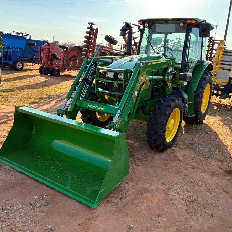 JOHN DEERE 5100E