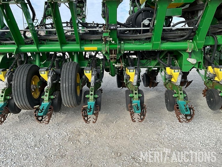 2007-john-deere-1790-image-17