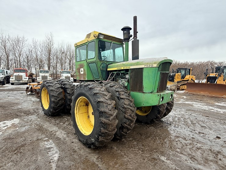 1973-john-deere-7520-image-3
