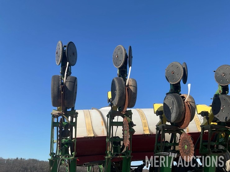 2007-john-deere-1790-image-14