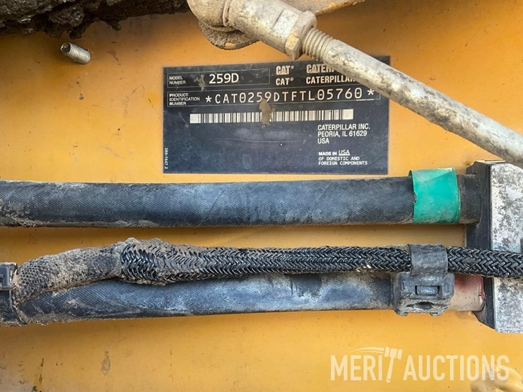 2015-caterpillar-259d-image-36