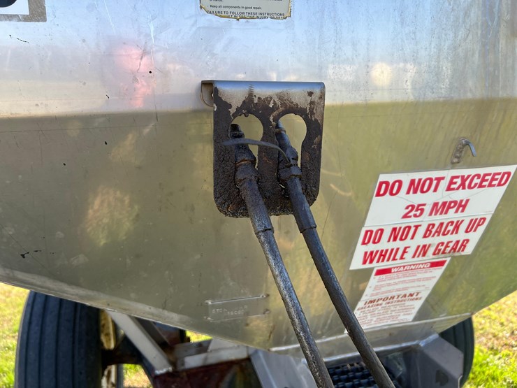 adams-high-clearance-5-ton-spreader-image-12