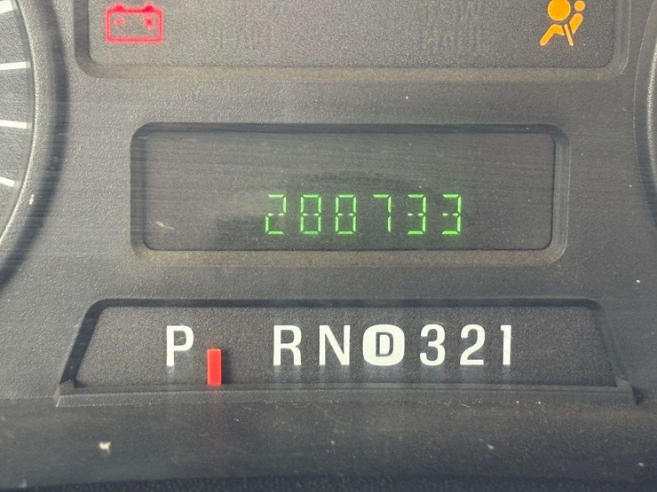 2005-ford-f350-image-26