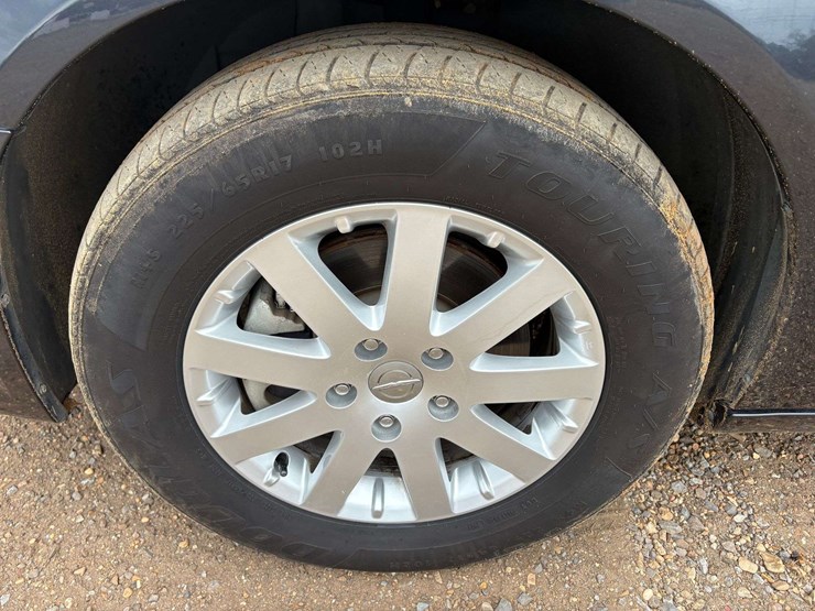 2014-chrysler-town-&-country-image-7