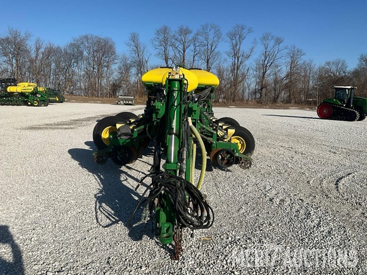 2009-john-deere-1770nt-image-8