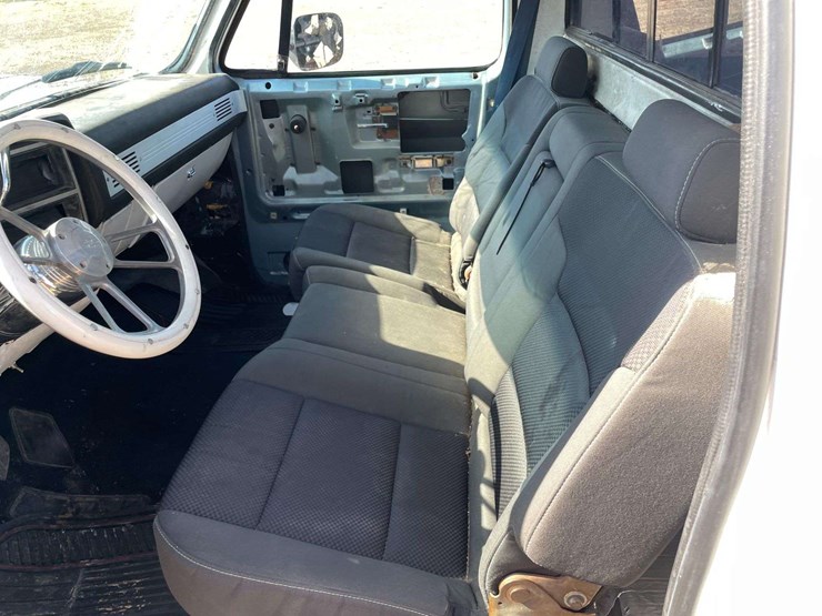 1984-chevrolet-c10-image-10