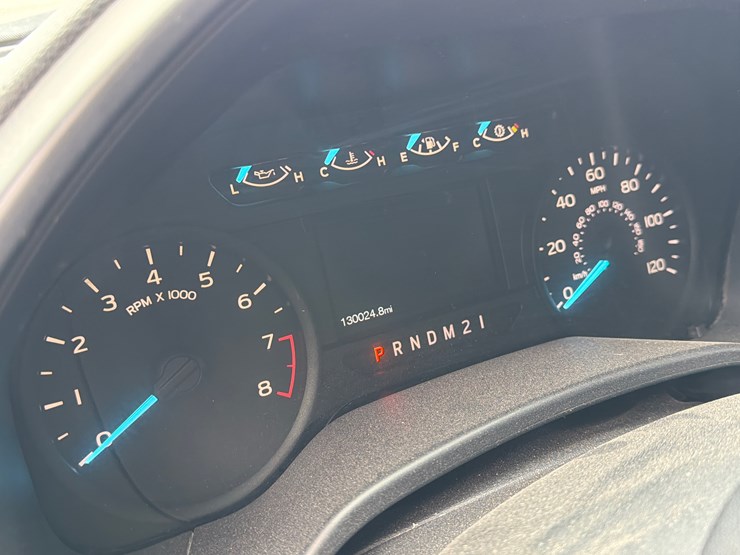 2020-ford-f150-xl-image-17