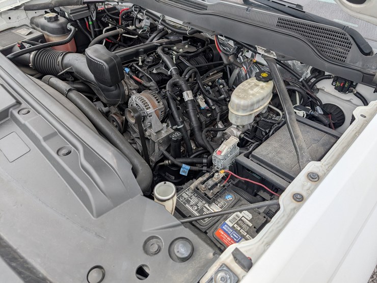 2017-chevrolet-1500-image-14