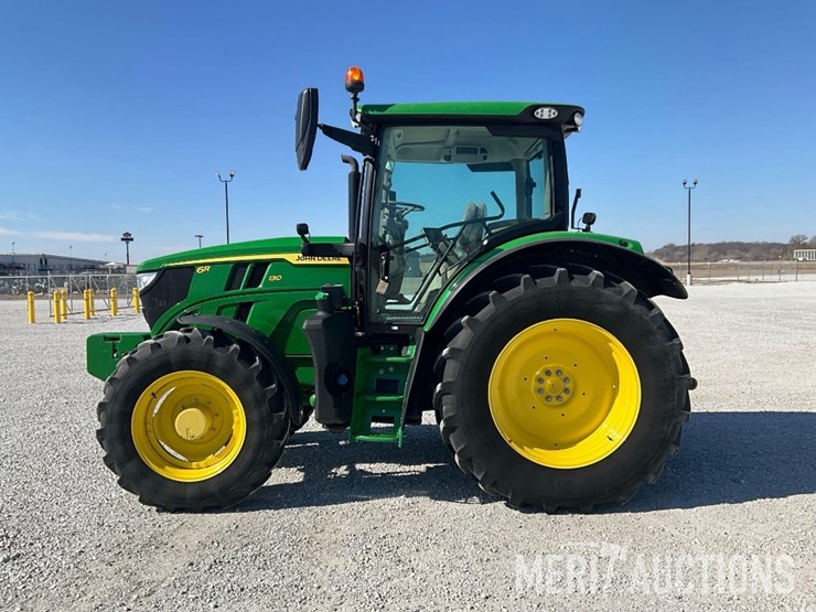 2022-john-deere-6r-130-image-2