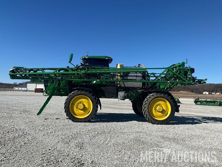 2022-john-deere-410r-image-2