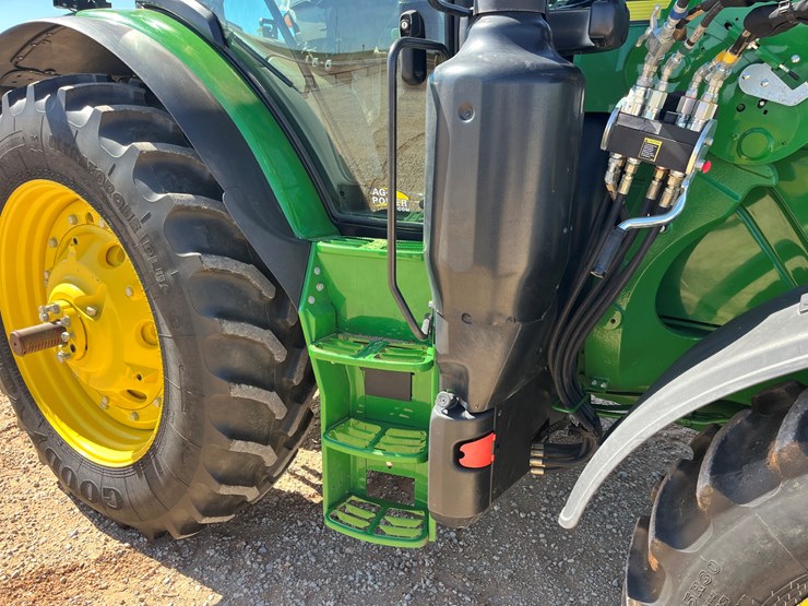 2015-john-deere-6145r-image-12
