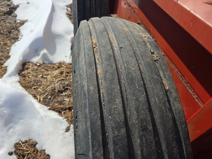 new-holland-195-image-32