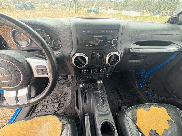 2014-jeep-wrangler-image-13