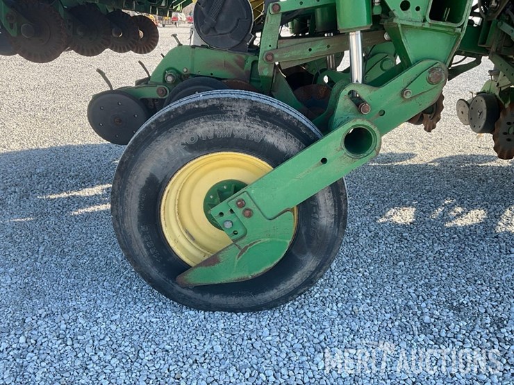 2007-john-deere-1790-image-31