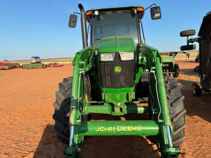 2022-john-deere-6105e-image-11