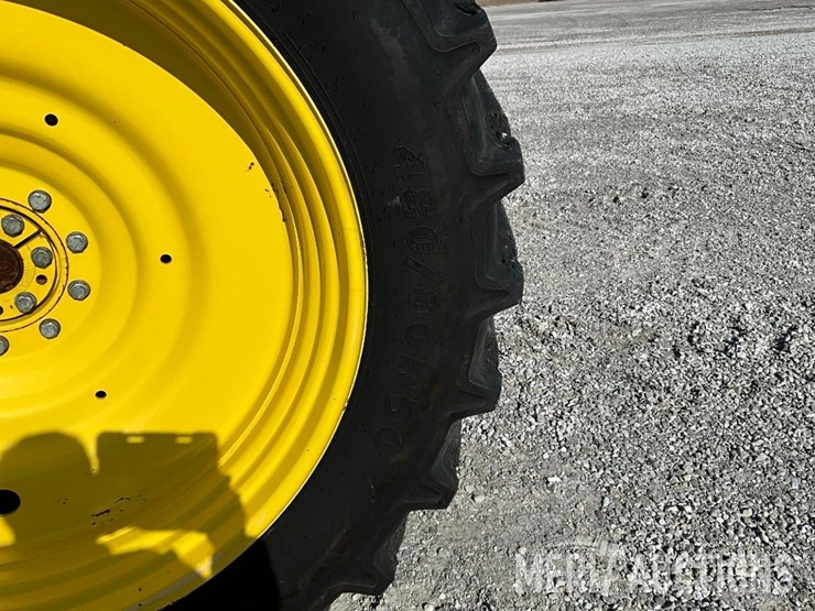 2022-john-deere-7r-210-image-19