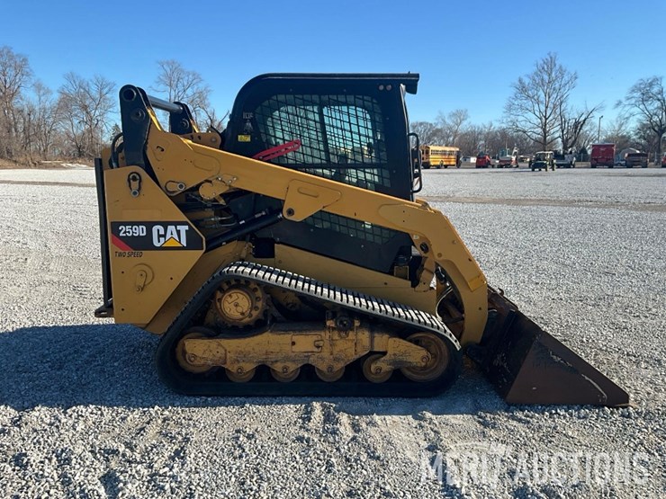 2015-caterpillar-259d-image-5