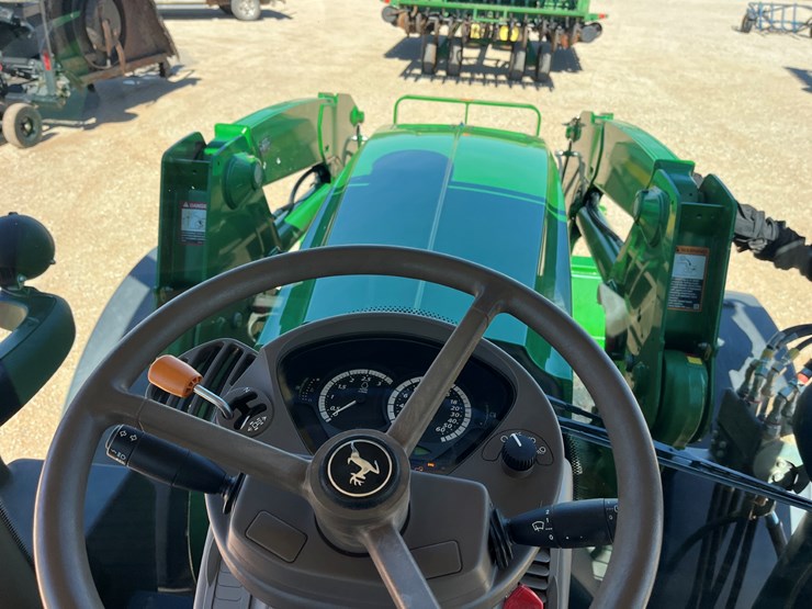2015-john-deere-6145r-image-27