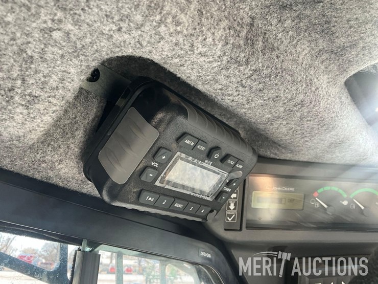 2023-deere-333g-image-33