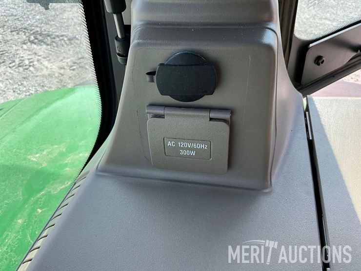 2022-john-deere-7r-210-image-42