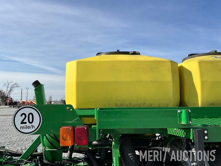 2022-john-deere-dr16-image-22