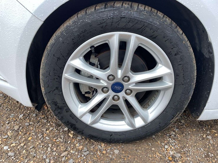 2018-ford-fusion-4-door-sedan-(166,897-miles)-image-19