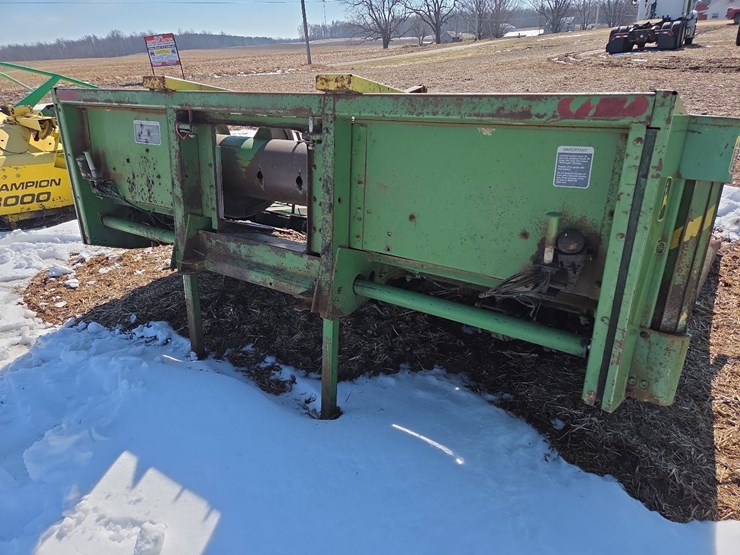 jd-484-4-row-corn-head-image-16