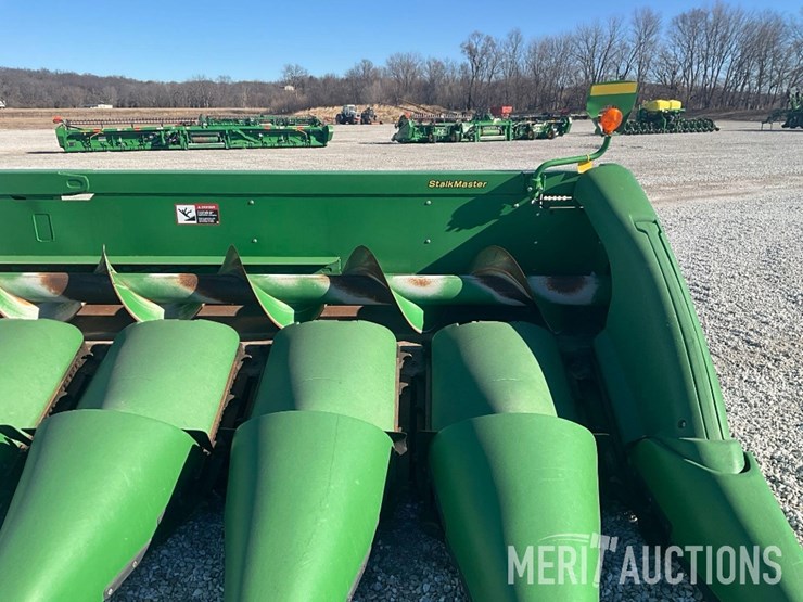 2019-john-deere-712c-image-16