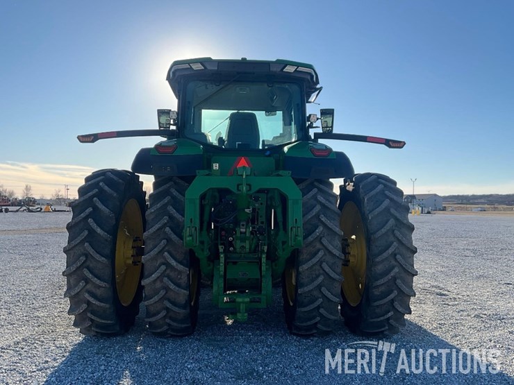 2023-john-deere-8r-310-image-4