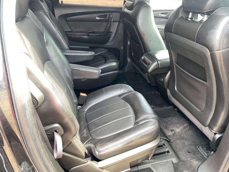 2012-gmc-acadia-denali-image-16