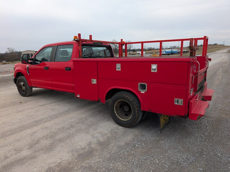 2020-ford-f350-xl-image-4