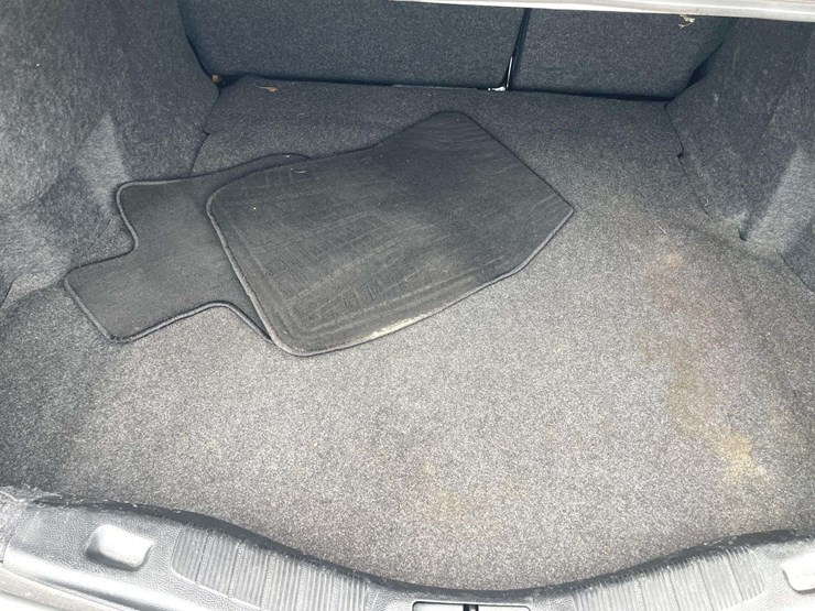 2018-ford-fusion-4-door-sedan-(166,897-miles)-image-15