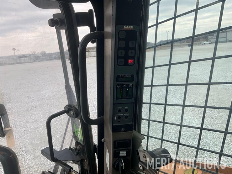 2016-case-tr340-image-32