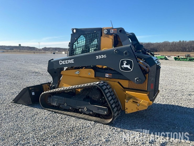 2024-deere-333g-image-2