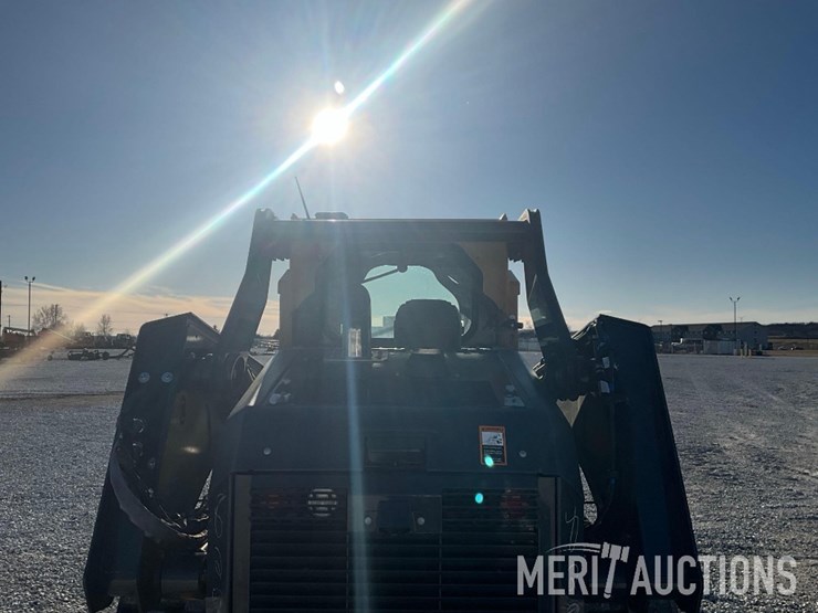 2024-deere-333g-image-19