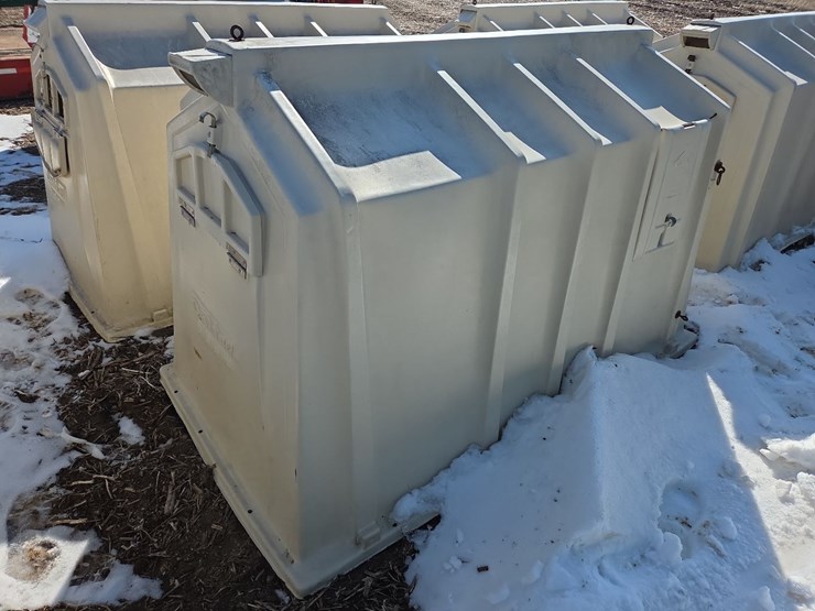 (2)-calf-tel-poly-calf-huts-(middle)-image-15