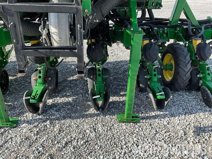 2022-john-deere-dr16-image-25