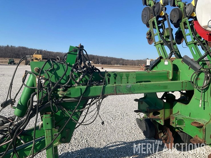 2007-john-deere-1790-image-11