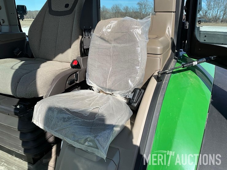 2023-john-deere-8r-310-image-38