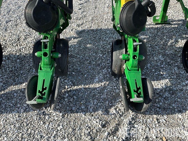2022-john-deere-dr16-image-14