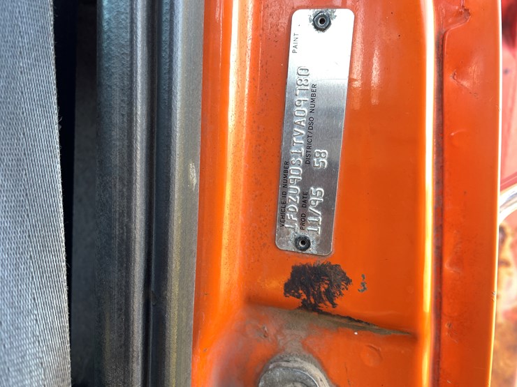 1996-ford-l9000-image-40