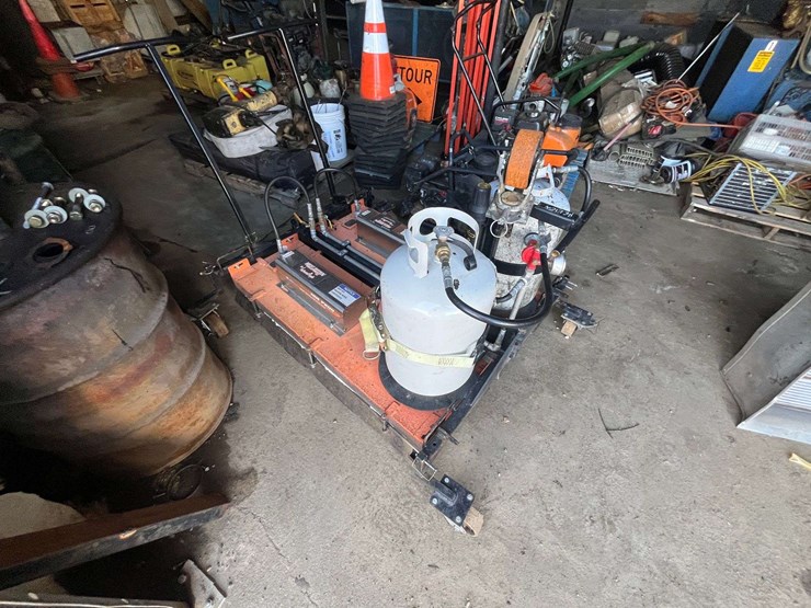 infrared-asphalt-heater-image-1