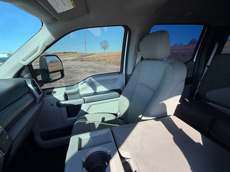 2019-ford-f250-xlt-image-14