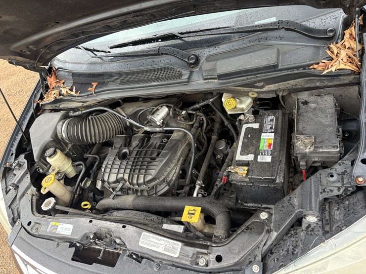 2014-chrysler-town-&-country-image-27