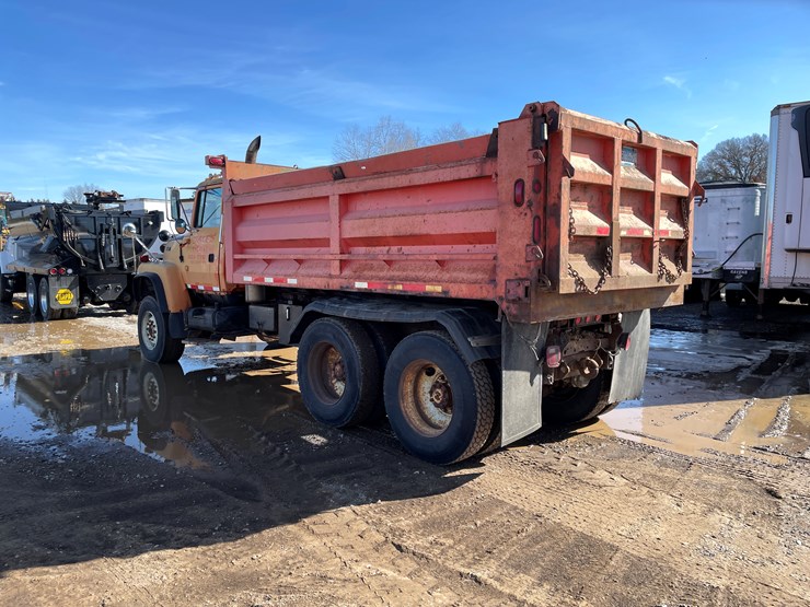 1996-ford-l9000-image-3