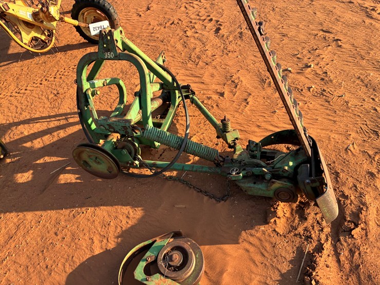 john-deere-350-image-3